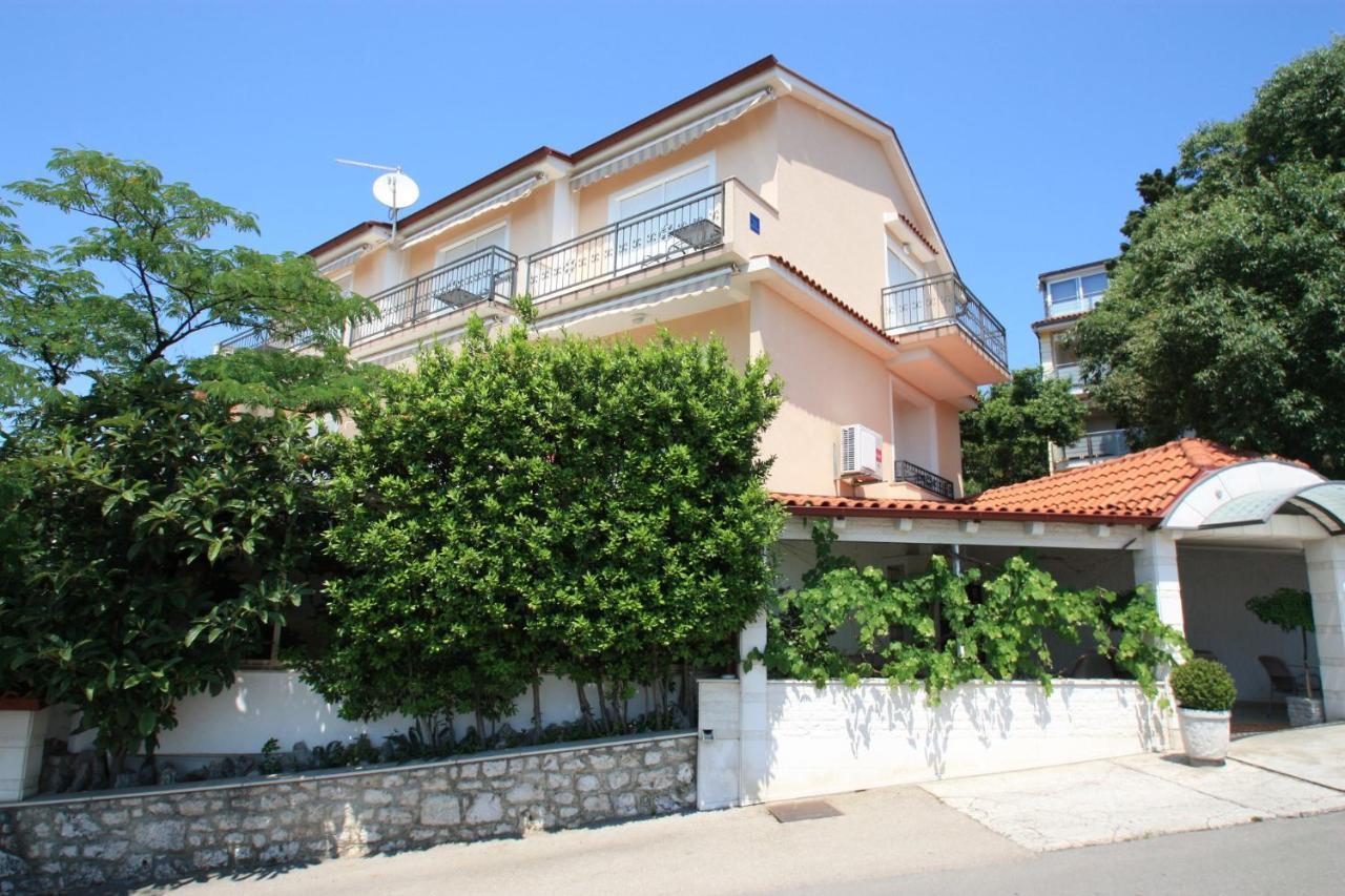 Apartments Domino R دْغاماي المظهر الخارجي الصورة