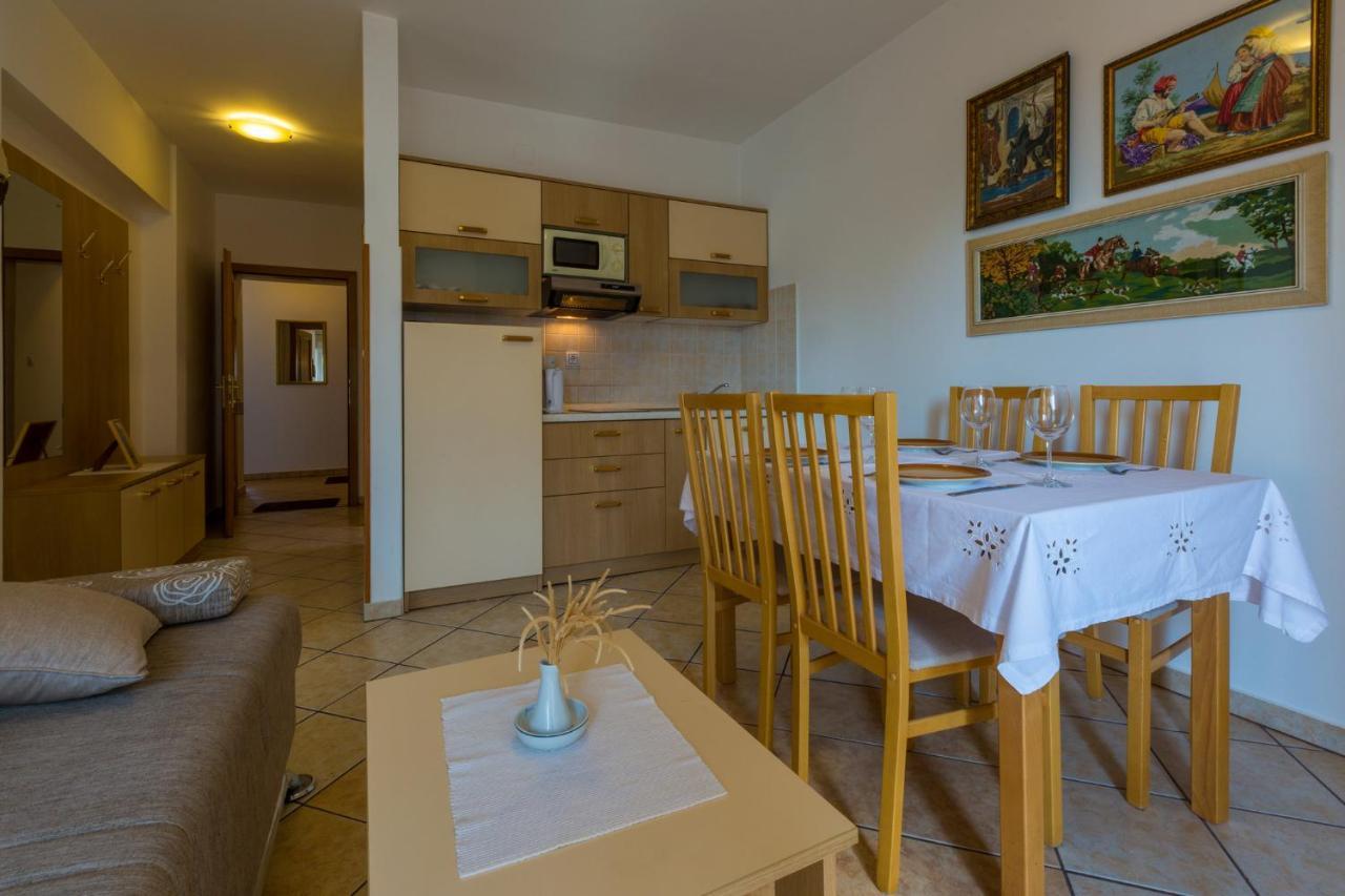 Apartments Domino R دْغاماي المظهر الخارجي الصورة
